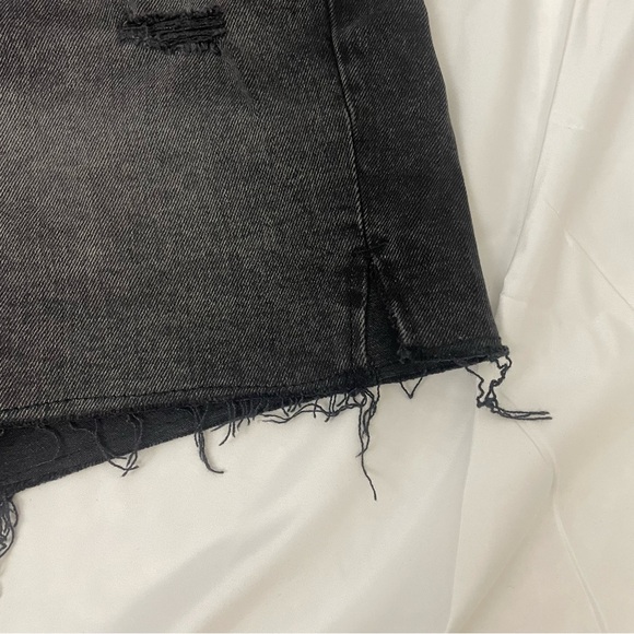 Old Navy Denim Shorts OG Straight High Rise Pockets Raw Hem Distressed Black 14 - Picture 6 of 9